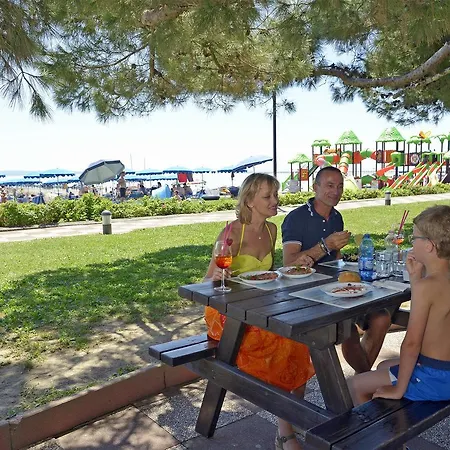 Semesterbostad Villaggio Turistico Europa 104s Grado