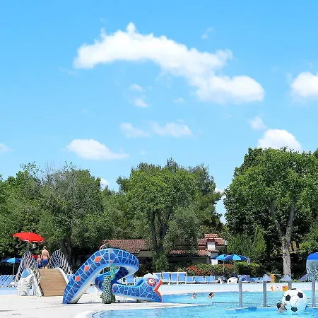 Semesterbostad Villaggio Turistico Europa 104s Grado